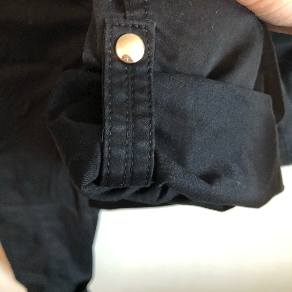 Chico’s Black Luxe Utility Convertible Ankle Pants - Picture 10 of 12